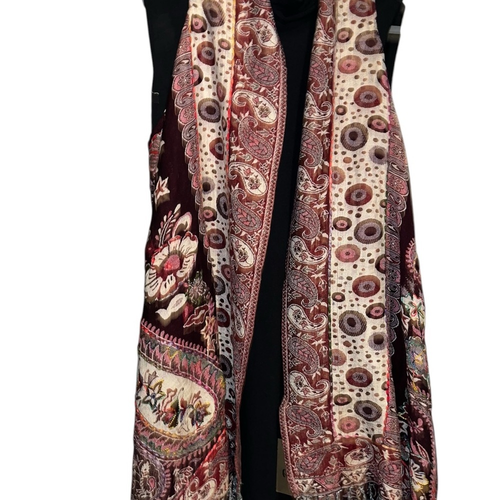 Raj Hand Stitched Paisley Vest in Burgundy and Cream V-2